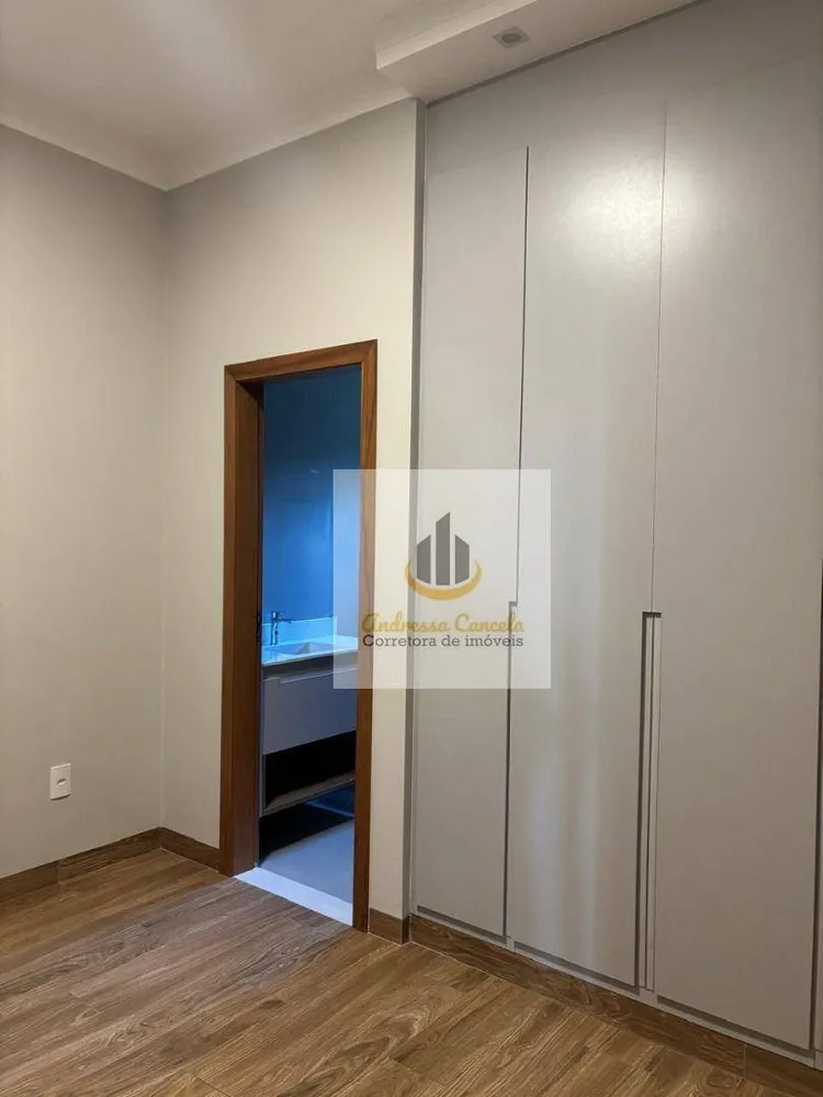 Casa, 3 quartos, 209 m² - Foto 2