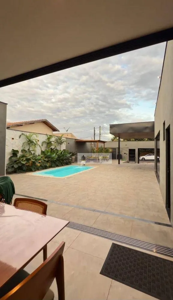 Casa, 3 quartos, 210 m² - Foto 1