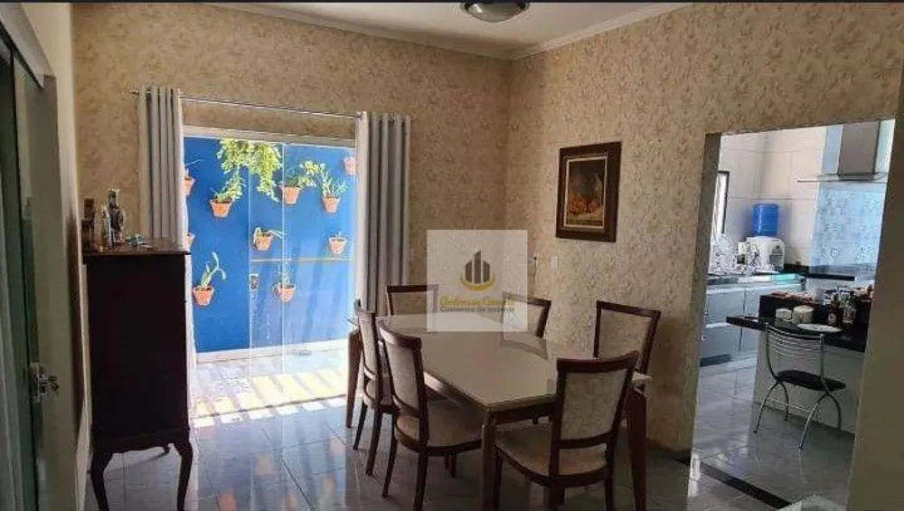 Casa, 3 quartos, 230 m² - Foto 1