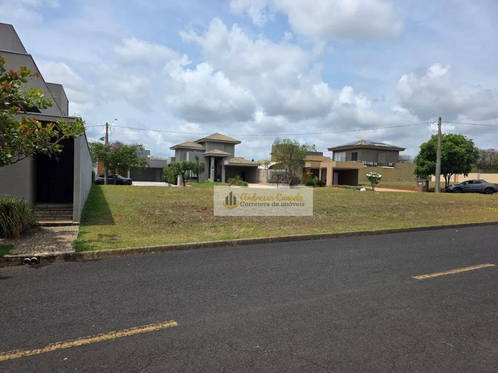 Loteamento e Condomínio, 584 m² - Foto 1