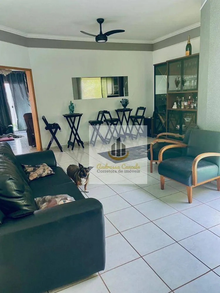 Casa, 3 quartos, 200 m² - Foto 2