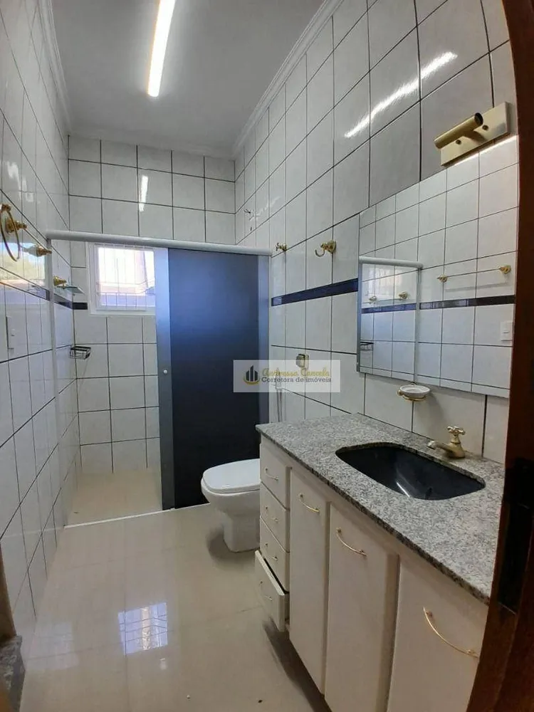 Casa, 3 quartos, 245 m² - Foto 4