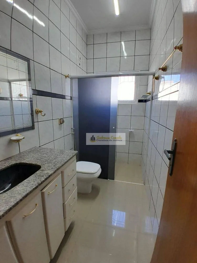 Casa, 3 quartos, 245 m² - Foto 1