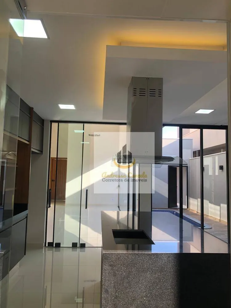 Casa, 3 quartos, 210 m² - Foto 2