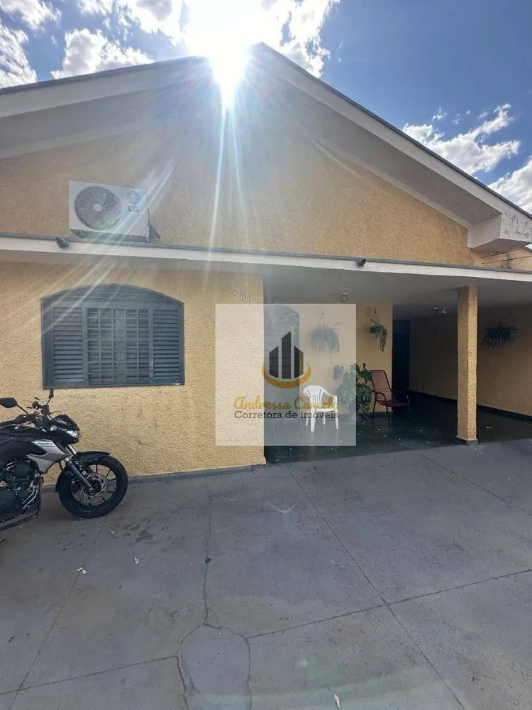 Casa, 3 quartos, 220 m² - Foto 1