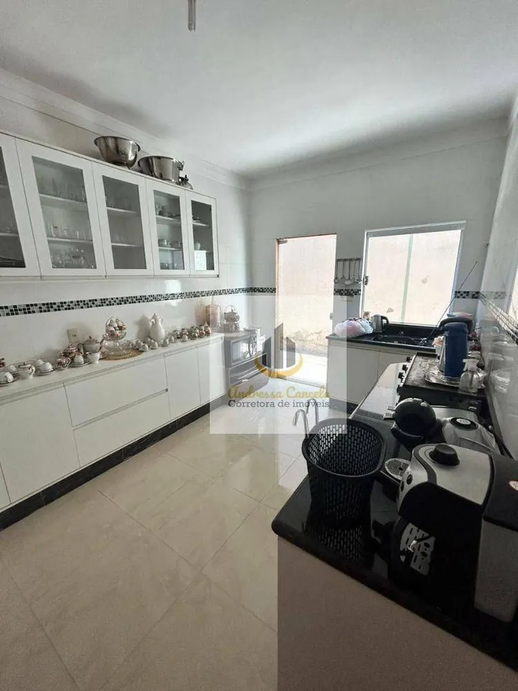 Casa, 3 quartos, 200 m² - Foto 2