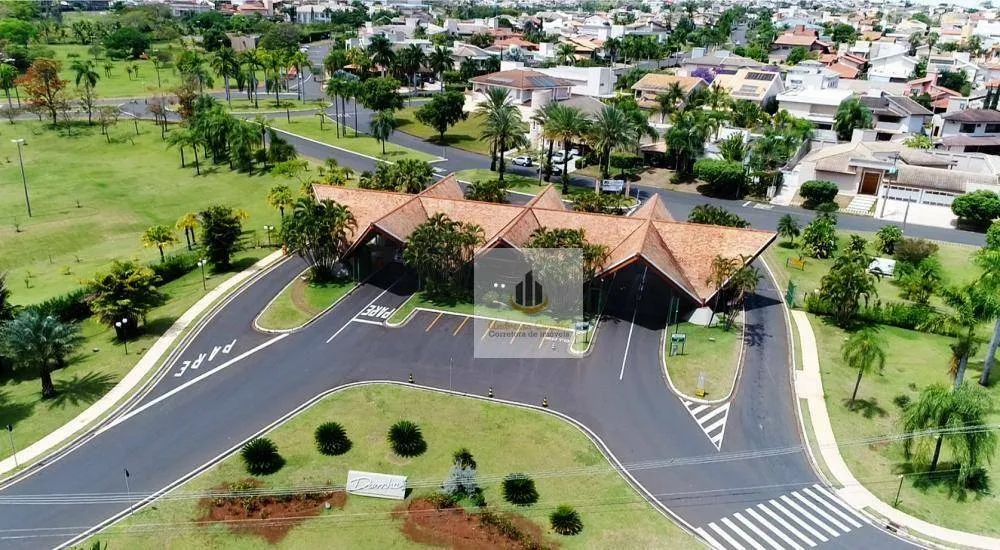 Loteamento e Condomínio, 600 m² - Foto 1