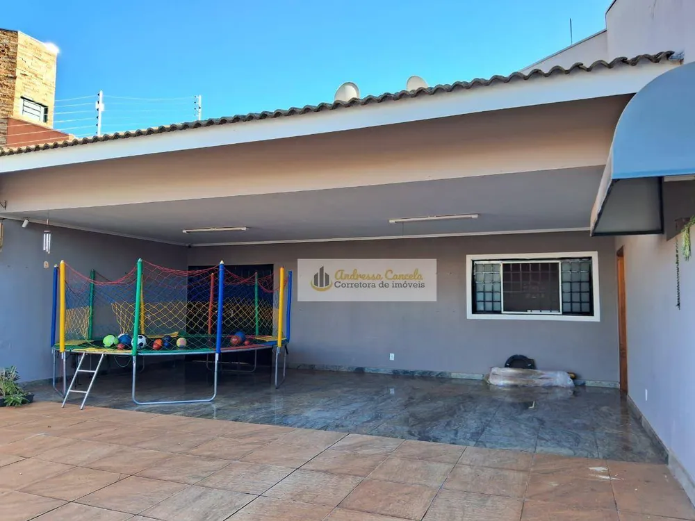 Casa, 5 quartos, 421 m² - Foto 1