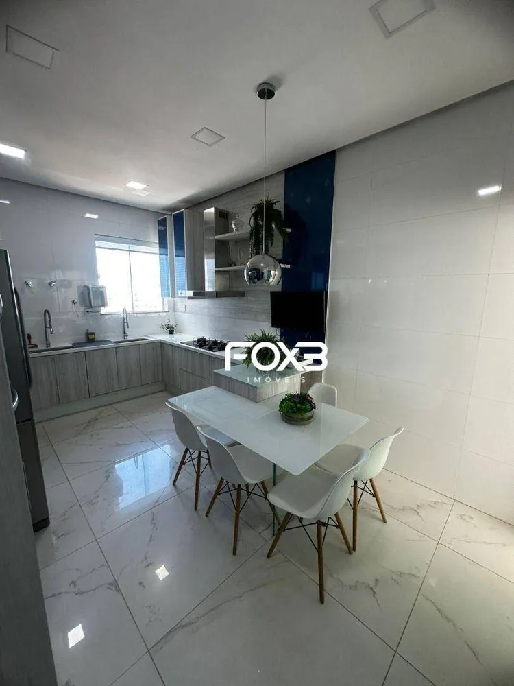 Cobertura, 3 quartos, 300 m² - Foto 1