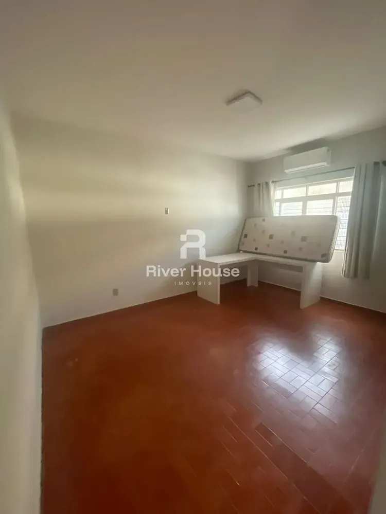 Casa, 5 quartos, 210 m² - Foto 1