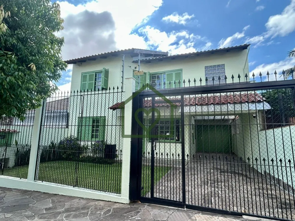 Casa, 3 quartos, 224 m² - Foto 1