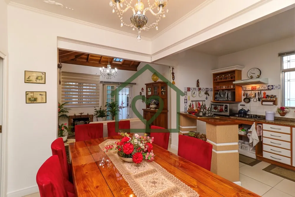 Casa, 4 quartos, 180 m² - Foto 1