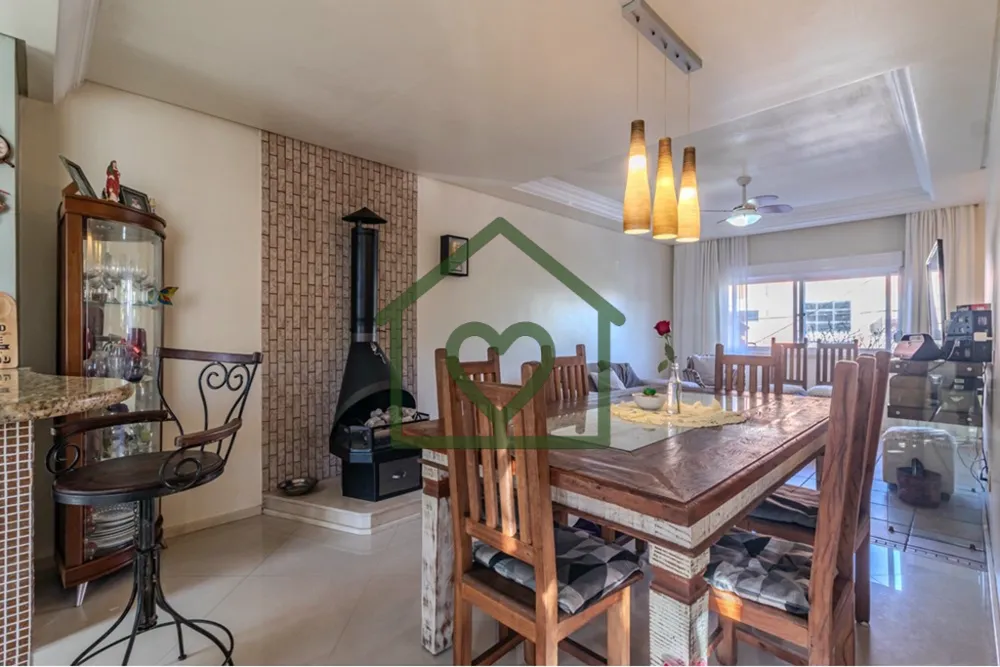 Casa, 3 quartos, 369 m² - Foto 1