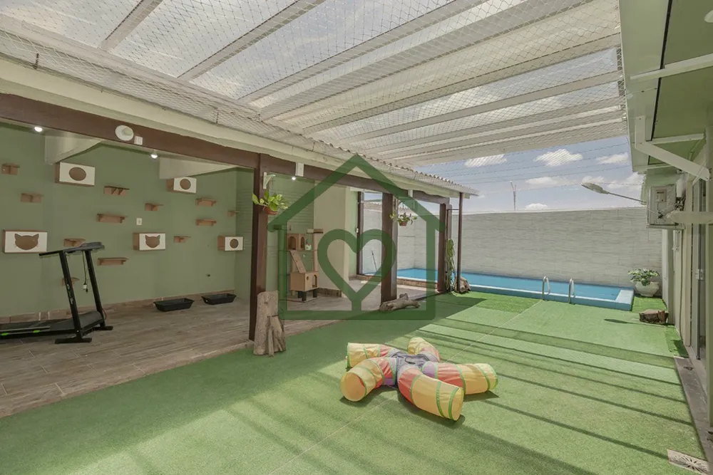 Casa, 3 quartos, 250 m² - Foto 1