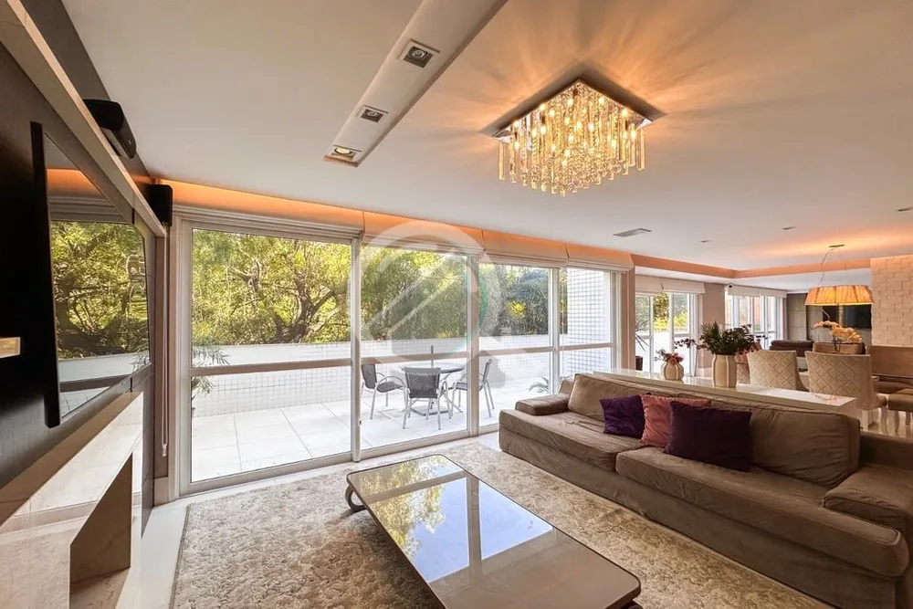 Apartamento, 3 quartos, 258 m² - Foto 2