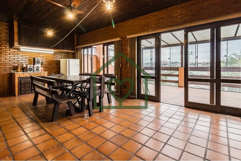 Casa, 3 quartos, 380 m² - Foto 1