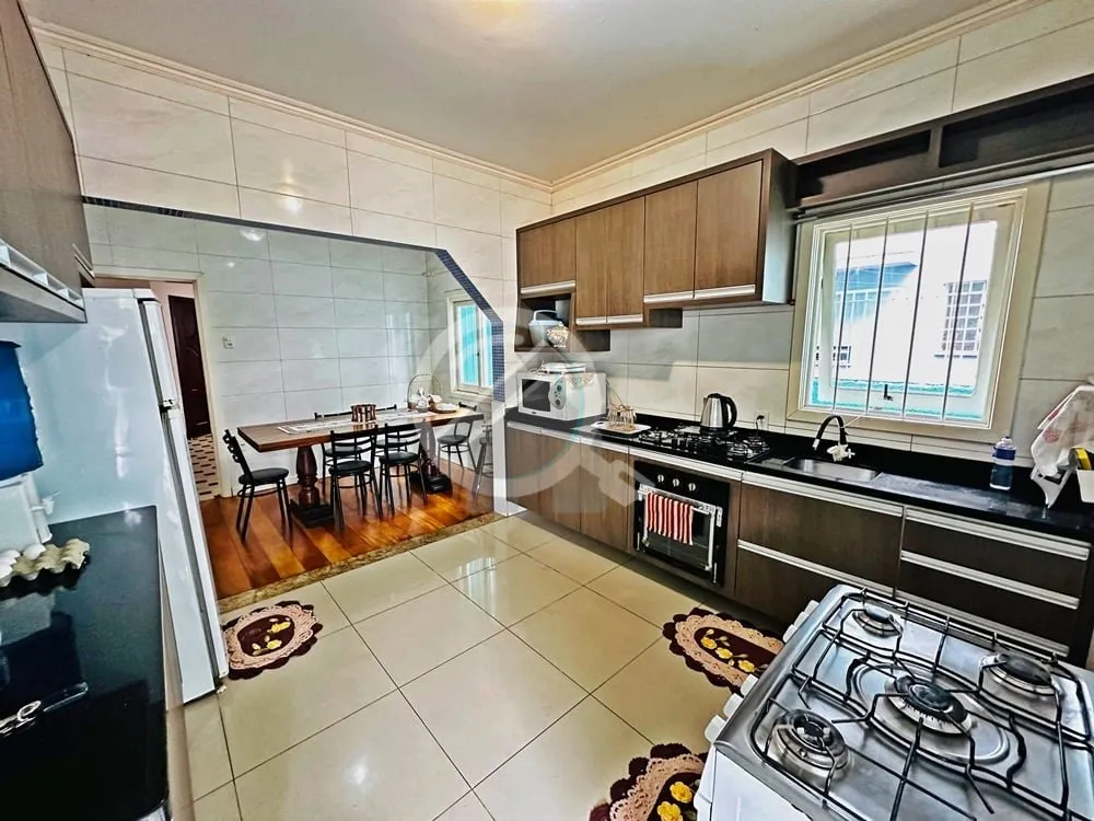 Casa, 4 quartos, 278 m² - Foto 3