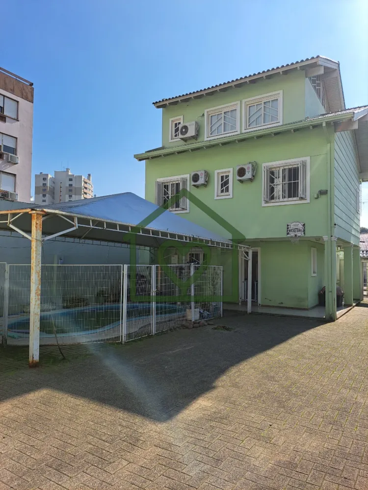 Casa, 4 quartos, 330 m² - Foto 1