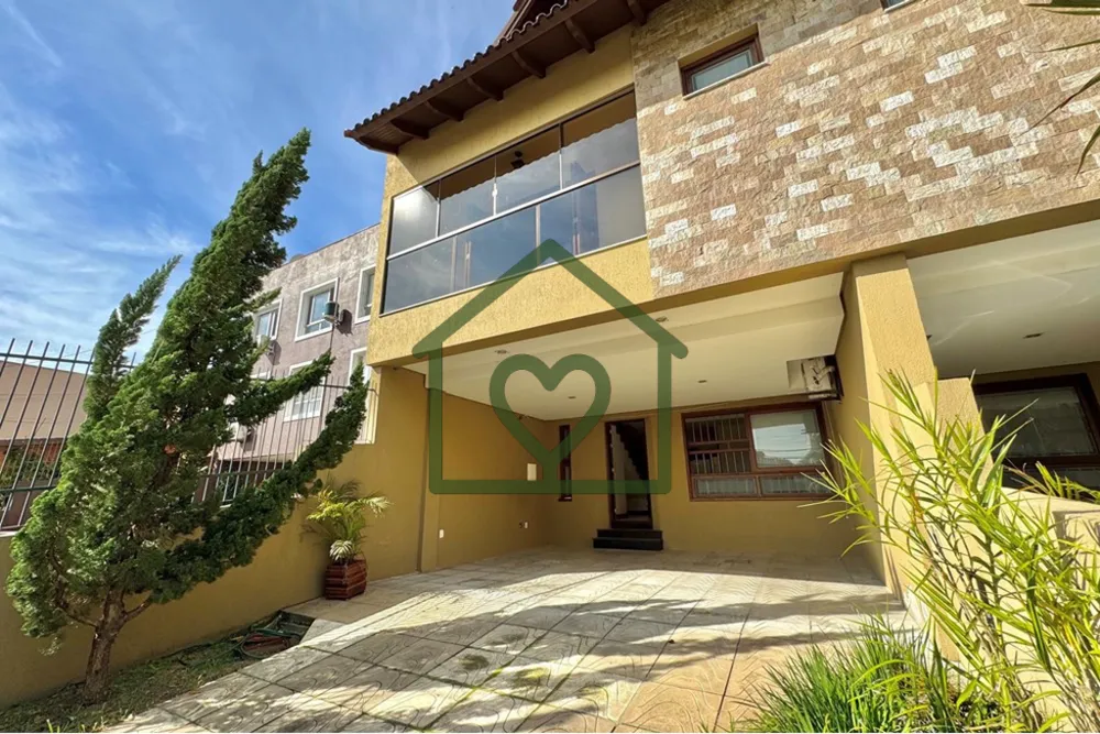 Casa, 3 quartos, 237 m² - Foto 1