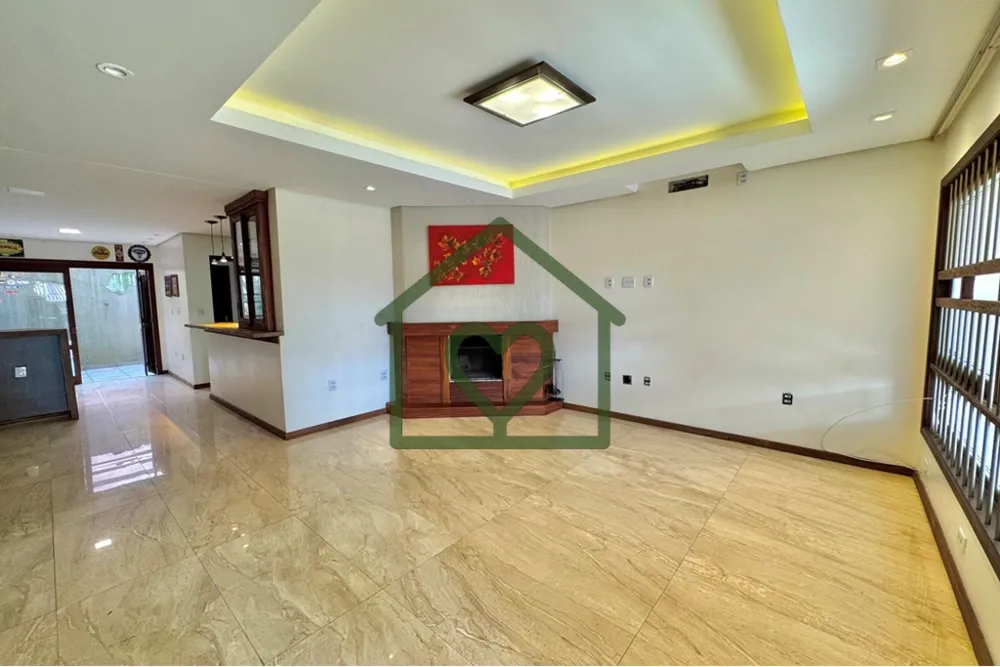 Casa, 3 quartos, 237 m² - Foto 2