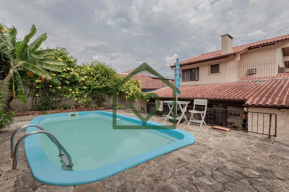 Casa, 3 quartos, 227 m² - Foto 1