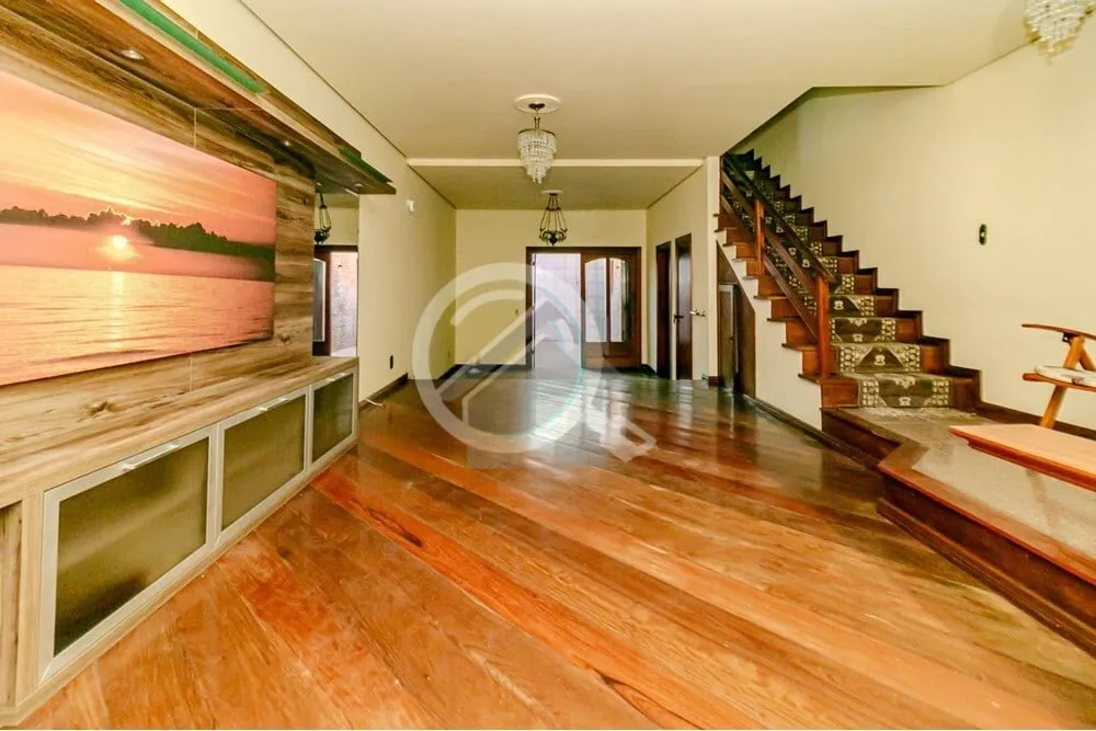 Casa, 3 quartos, 243 m² - Foto 4