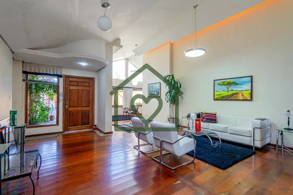 Casa, 6 quartos, 376 m² - Foto 1