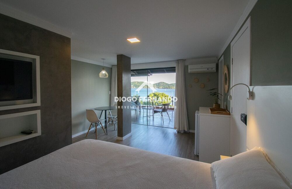 Casa à venda com 3 quartos, 221m² - Foto 7