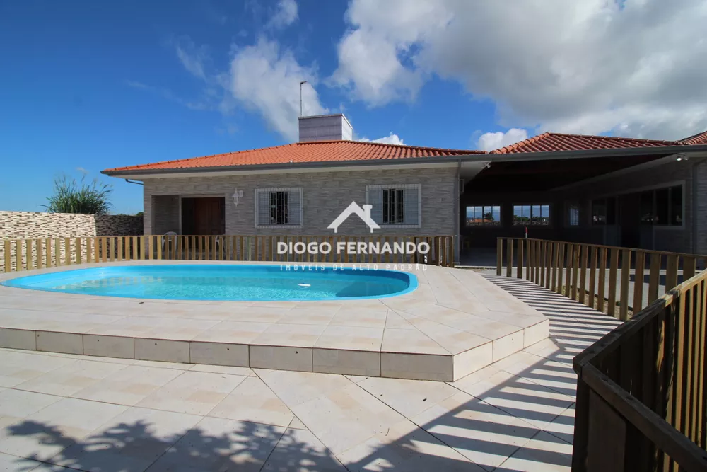 Casa, 4 quartos, 235 m² - Foto 1