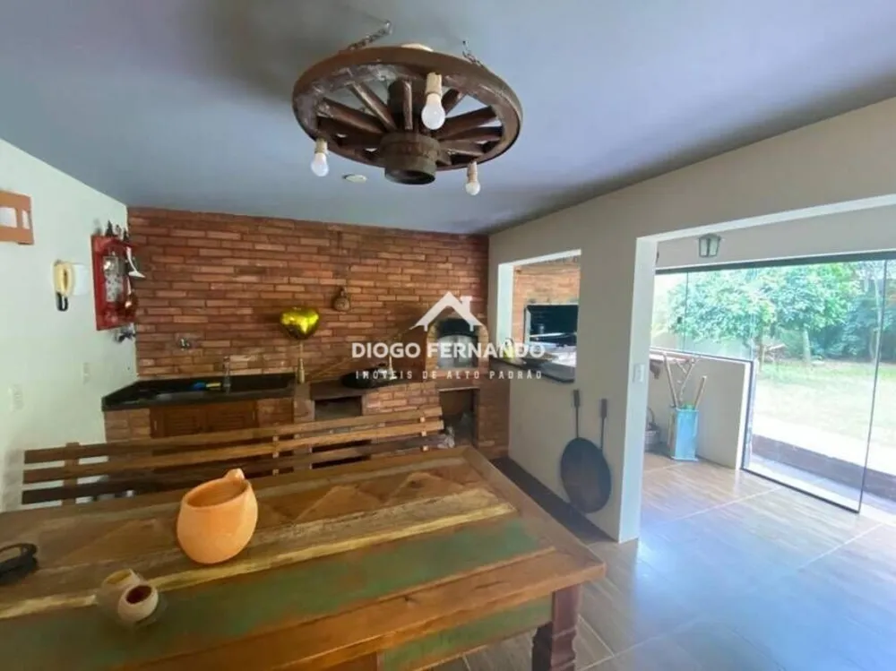 Casa, 3 quartos, 230 m² - Foto 1
