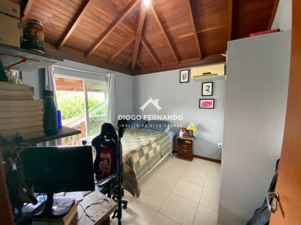 Casa à venda com 3 quartos, 230m² - Foto 16