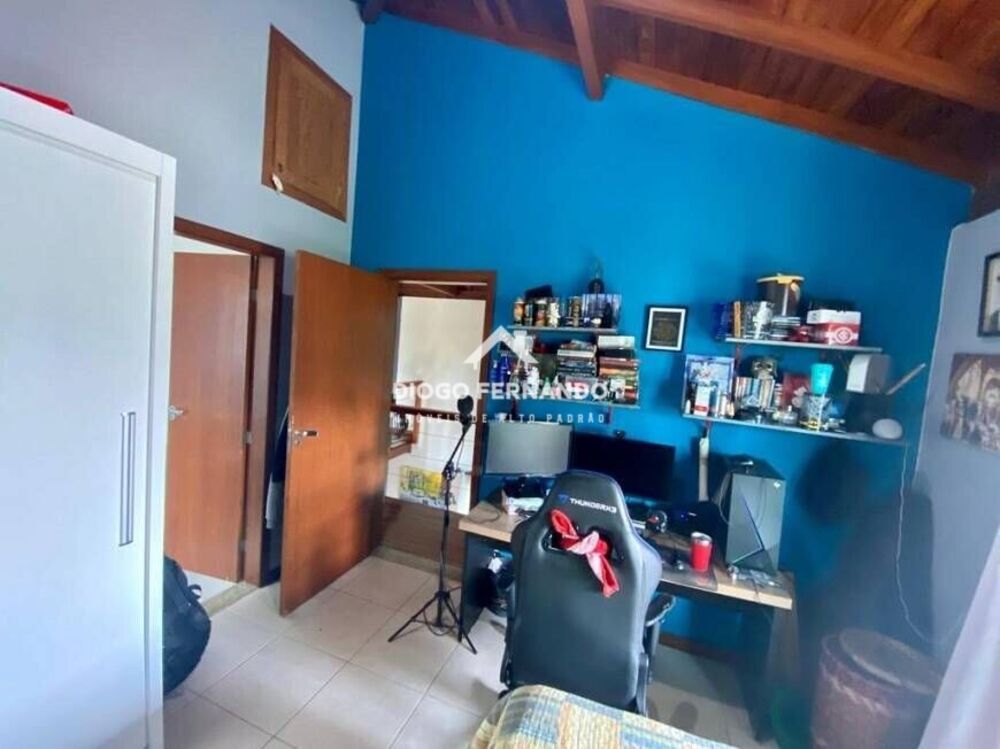 Casa à venda com 3 quartos, 230m² - Foto 17