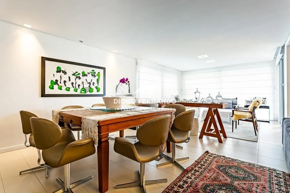 Apartamento, 3 quartos, 237 m² - Foto 2