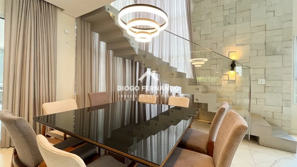 Casa, 4 quartos, 295 m² - Foto 1