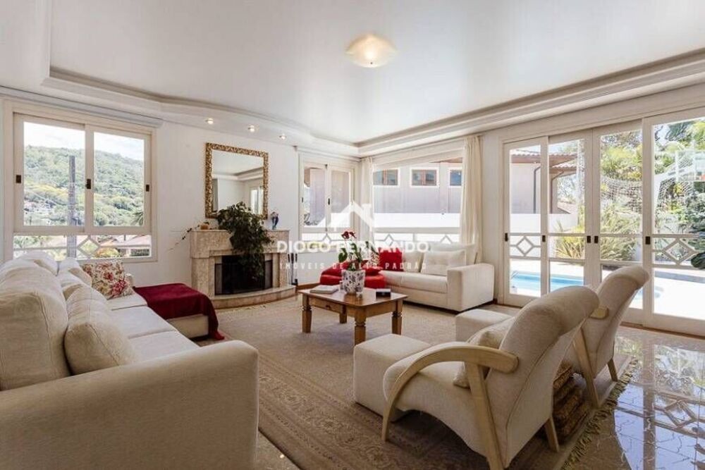 Casa de Condomínio à venda com 4 quartos, 343m² - Foto 3