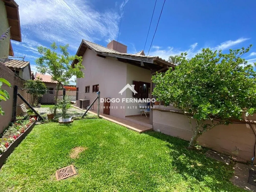 Casa, 4 quartos, 220 m² - Foto 1