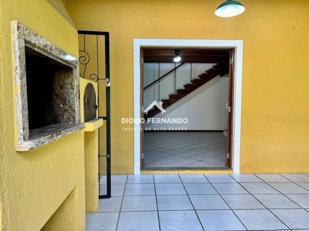 Casa, 3 quartos, 207 m² - Foto 1