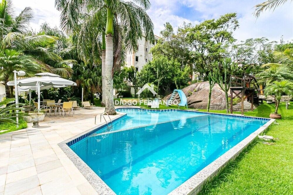 Casa à venda com 6 quartos, 585m² - Foto 9