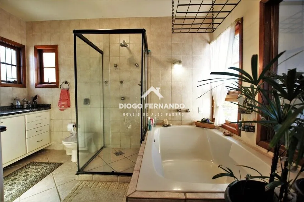 Casa, 3 quartos, 310 m² - Foto 1