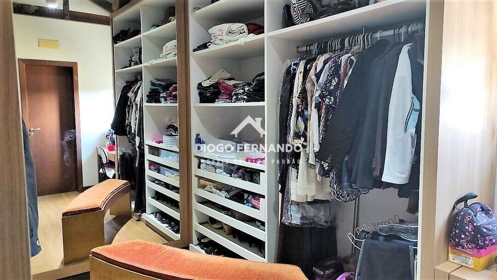 Casa de Condomínio à venda com 3 quartos, 542m² - Foto 3