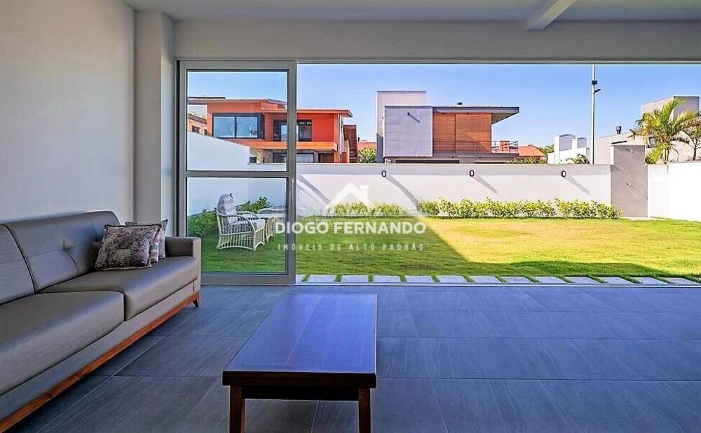 Casa de Condomínio à venda com 3 quartos, 250m² - Foto 4