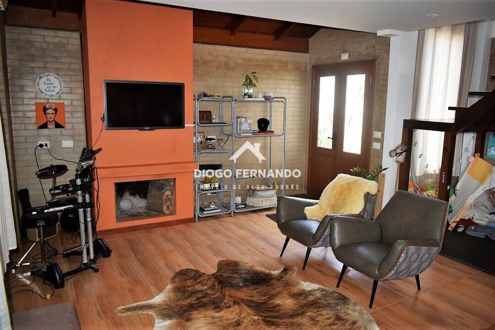 Casa à venda com 4 quartos, 255m² - Foto 3