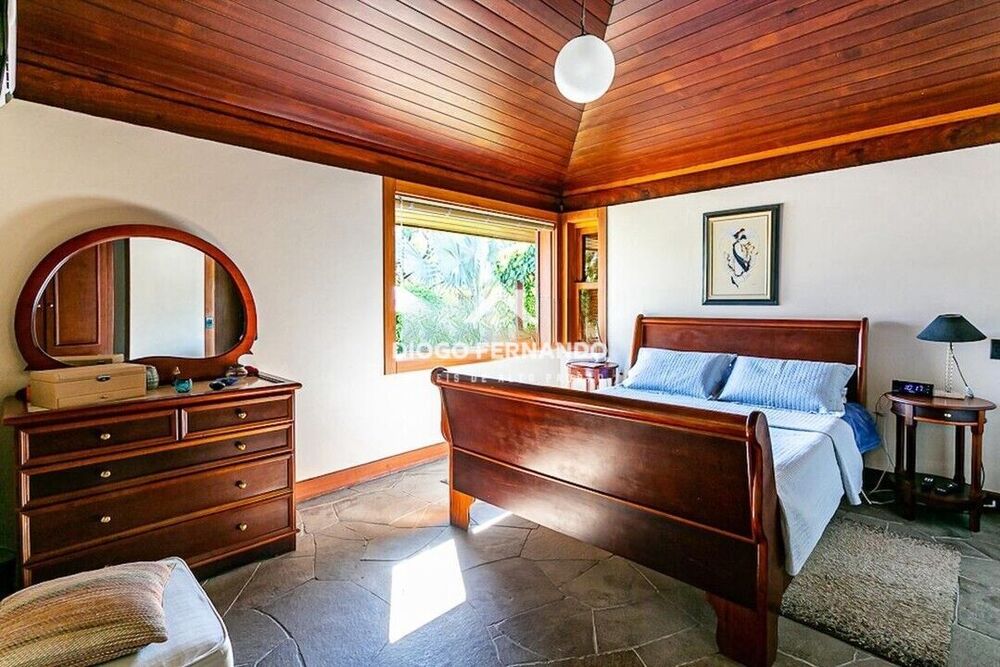 Casa à venda com 3 quartos, 300m² - Foto 3