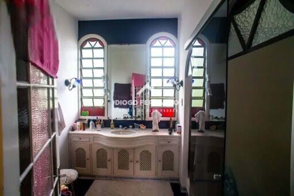 Casa à venda com 4 quartos, 450m² - Foto 6