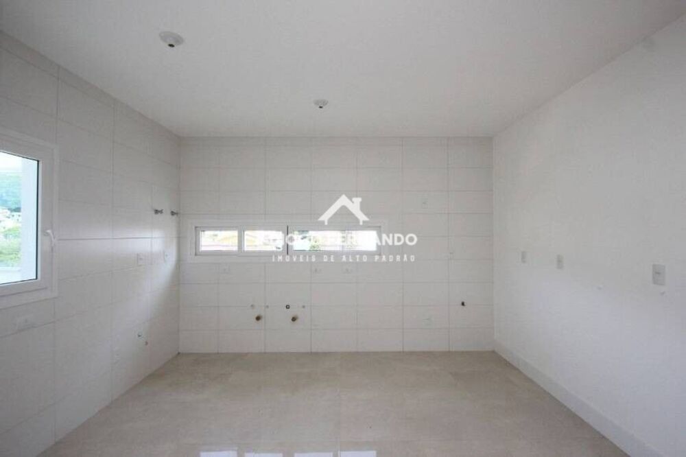 Cobertura, 3 quartos, 229 m² - Foto 2