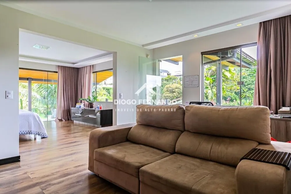Casa, 6 quartos, 585 m² - Foto 1