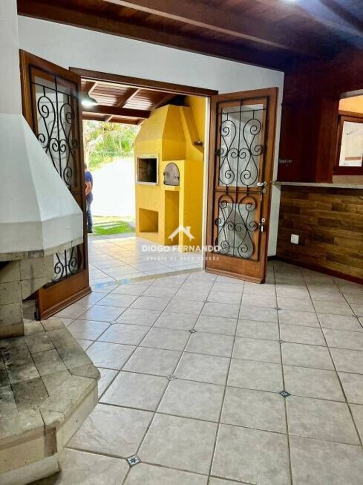 Casa, 3 quartos, 207 m² - Foto 4