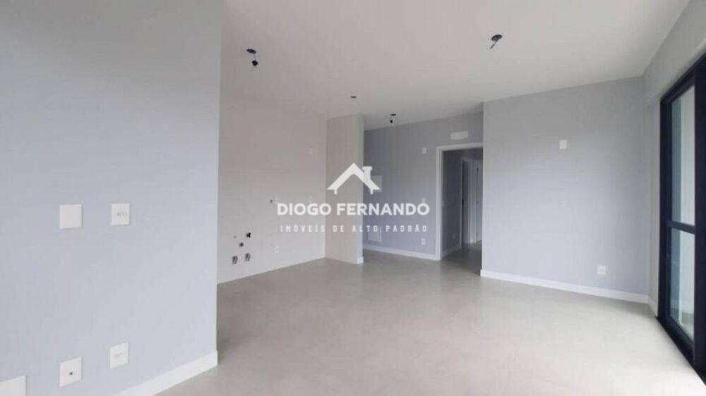 Cobertura à venda com 2 quartos, 120m² - Foto 3