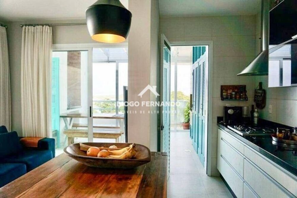 Cobertura à venda com 3 quartos, 218m² - Foto 1