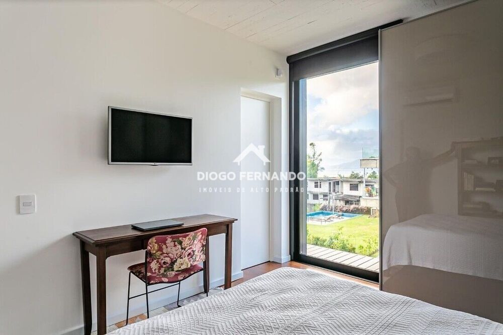 Casa de Condomínio à venda com 3 quartos, 340m² - Foto 9
